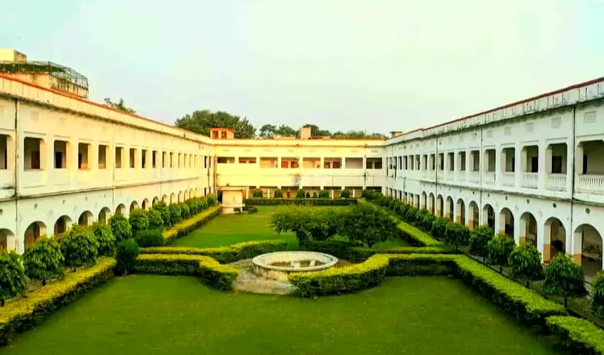 mahatma-gandhi-kashi-vidyapith-varanasi